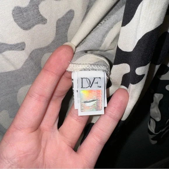 Diane Von Furstenberg Julian 100% Silk Jersey Wrap Dress Black and White - Picture 6 of 11